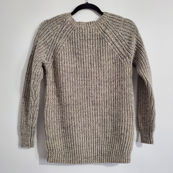 Kismet Gray Knit Sweater Size L - Picture 2 of 7